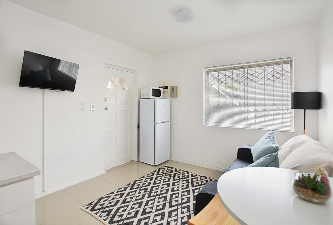Apartment Say Shells